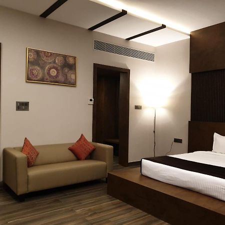 D Wayfarer Inn Resort Erode Esterno foto